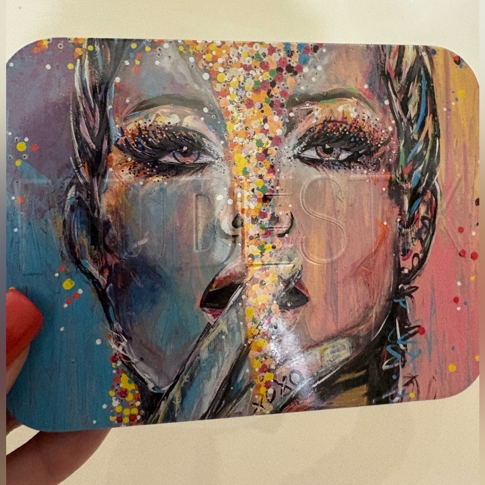 Cool Design Compact Mirror/Makeup Case